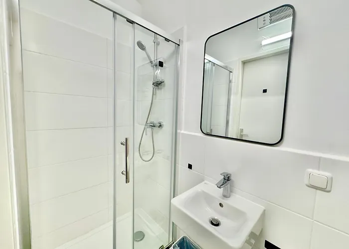 Prime Near - Free Parking Apartman